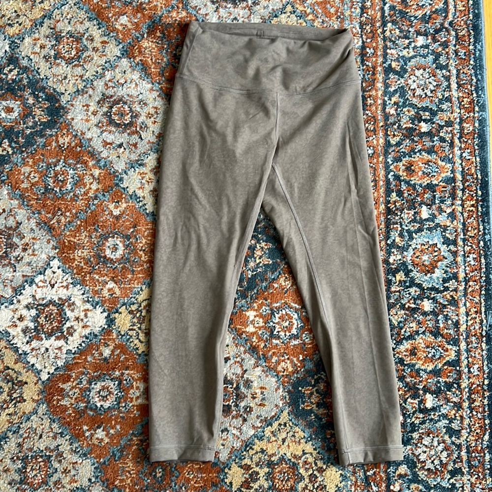 Lululemon Wunder Under Leggings Size 8